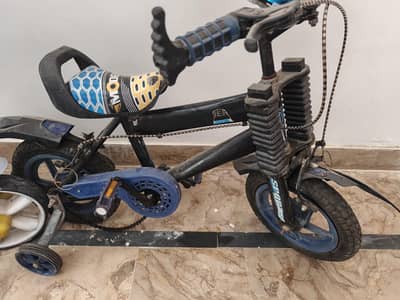 kids cycle hai bilkul bhi chalayi nahi hai