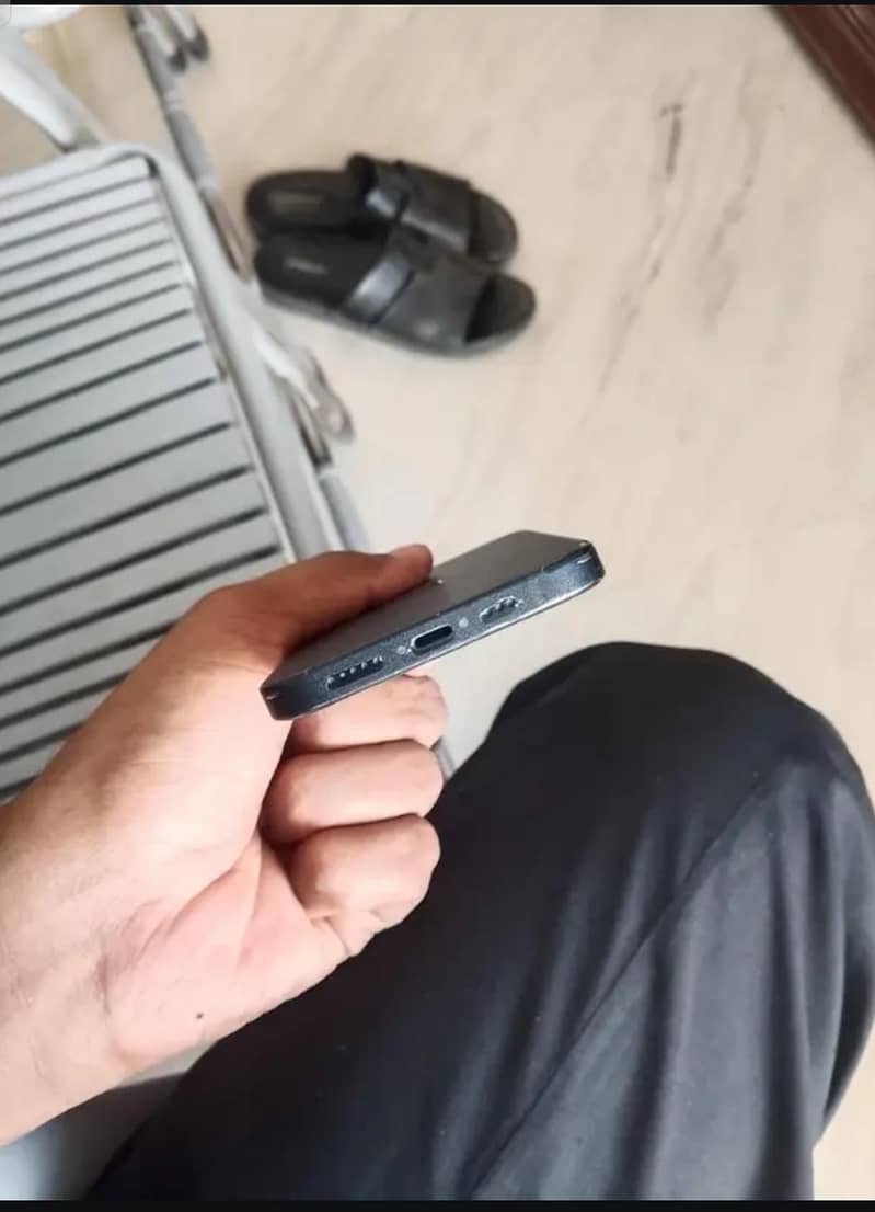 Apple iPhone 12 1