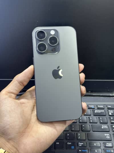 iPhone 15 Pro 256gb waterpack