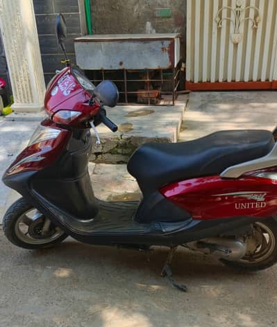 United Petrol Scooty for sale