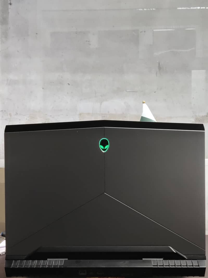 DELL ALIENWARE 17 R4 0