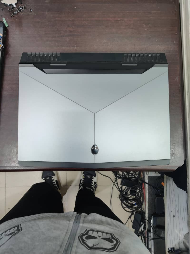 DELL ALIENWARE 17 R4 1