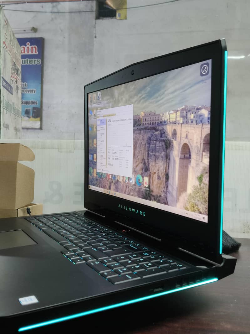DELL ALIENWARE 17 R4 3