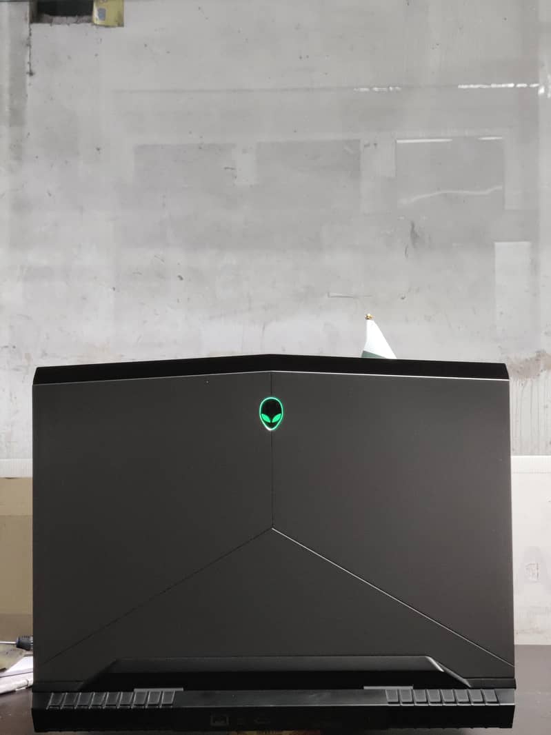 DELL ALIENWARE 17 R4 5