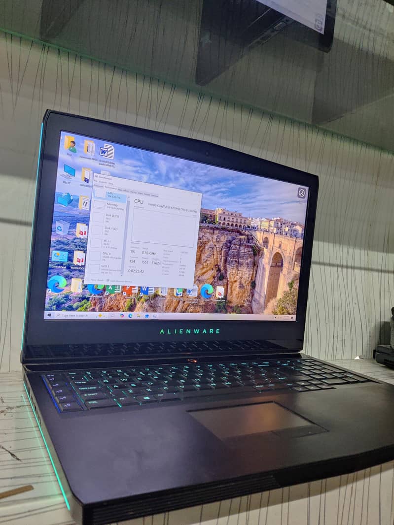 DELL ALIENWARE 17 R4 8