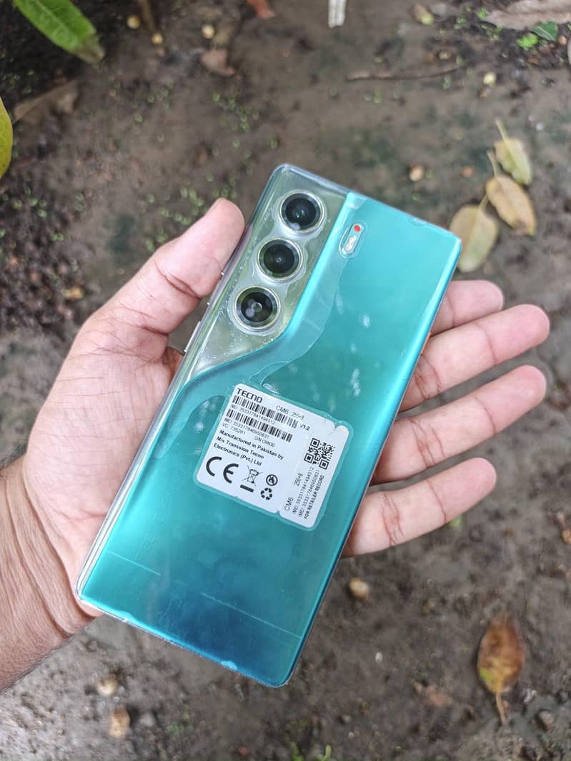Tecno CAMON 40 Pro 8