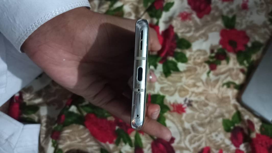 One Plus 8 5