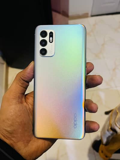 OPPO Reno6