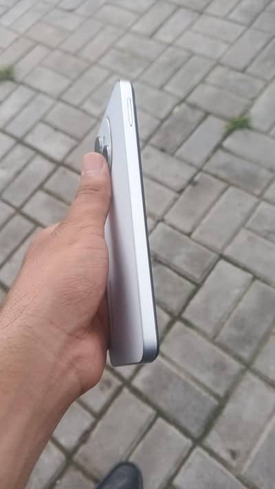 Tecno Spark Go 1