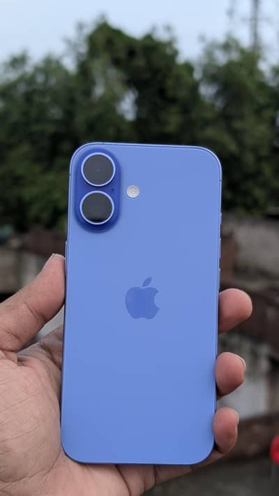 Apple iPhone 16