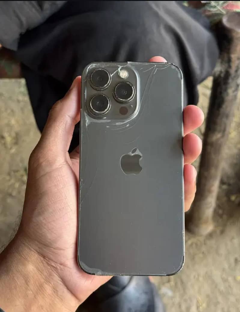 Apple iPhone 13 Pro 2