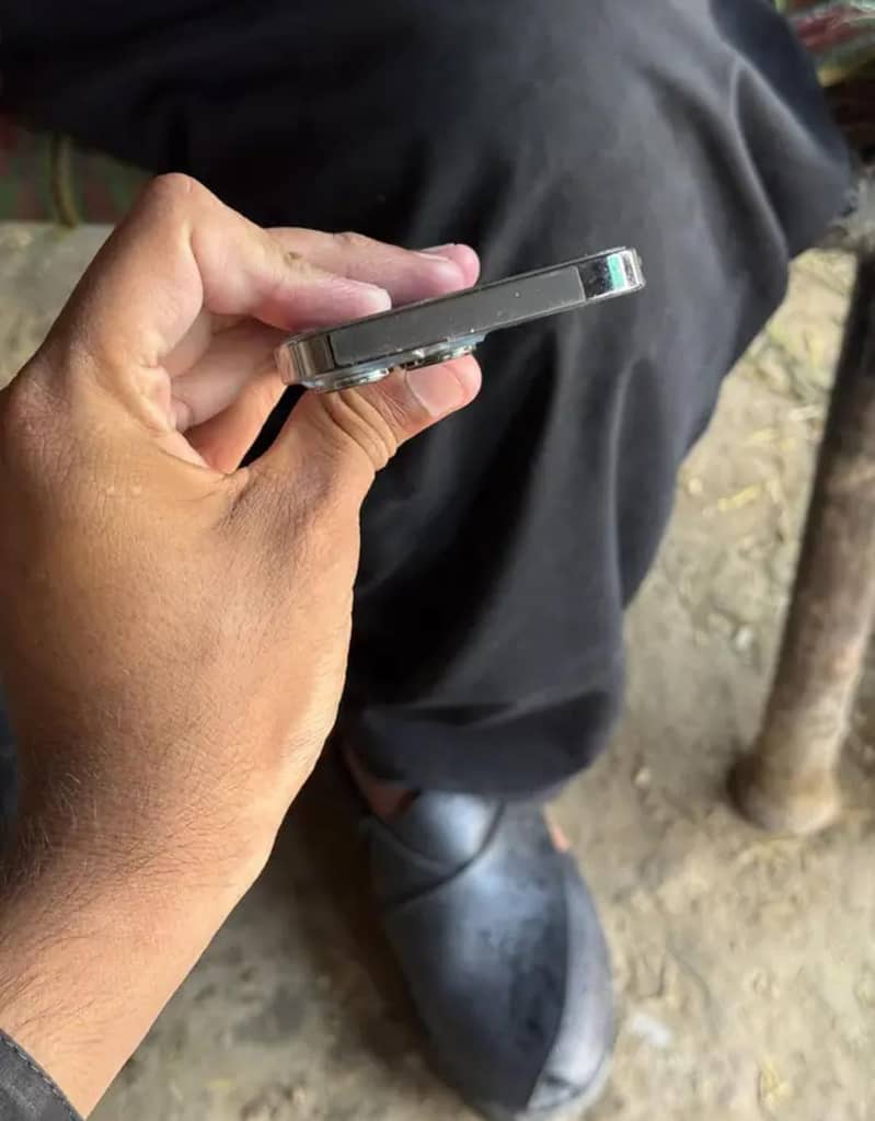 Apple iPhone 13 Pro 4