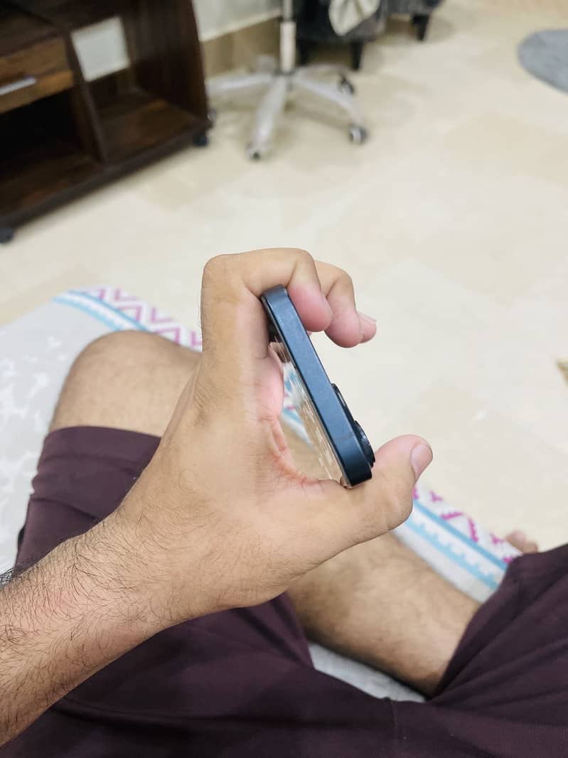 Apple iPhone 14 2