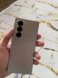 Samsung Z Fold 7 mobile phone complete box