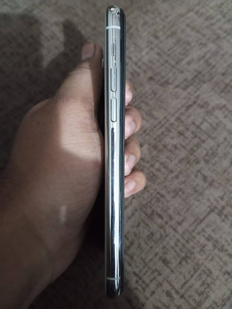 Apple iPhone 11 Pro 5