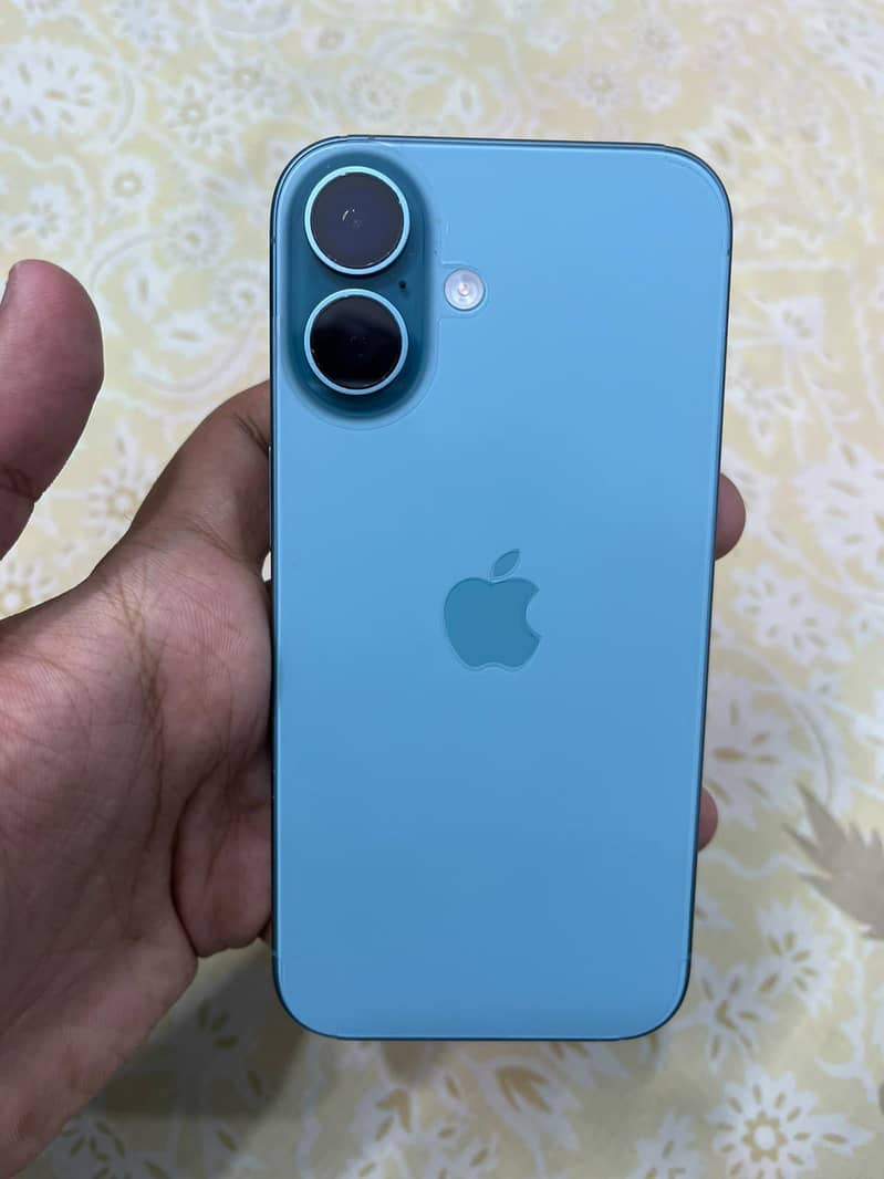 Apple iPhone 16 0