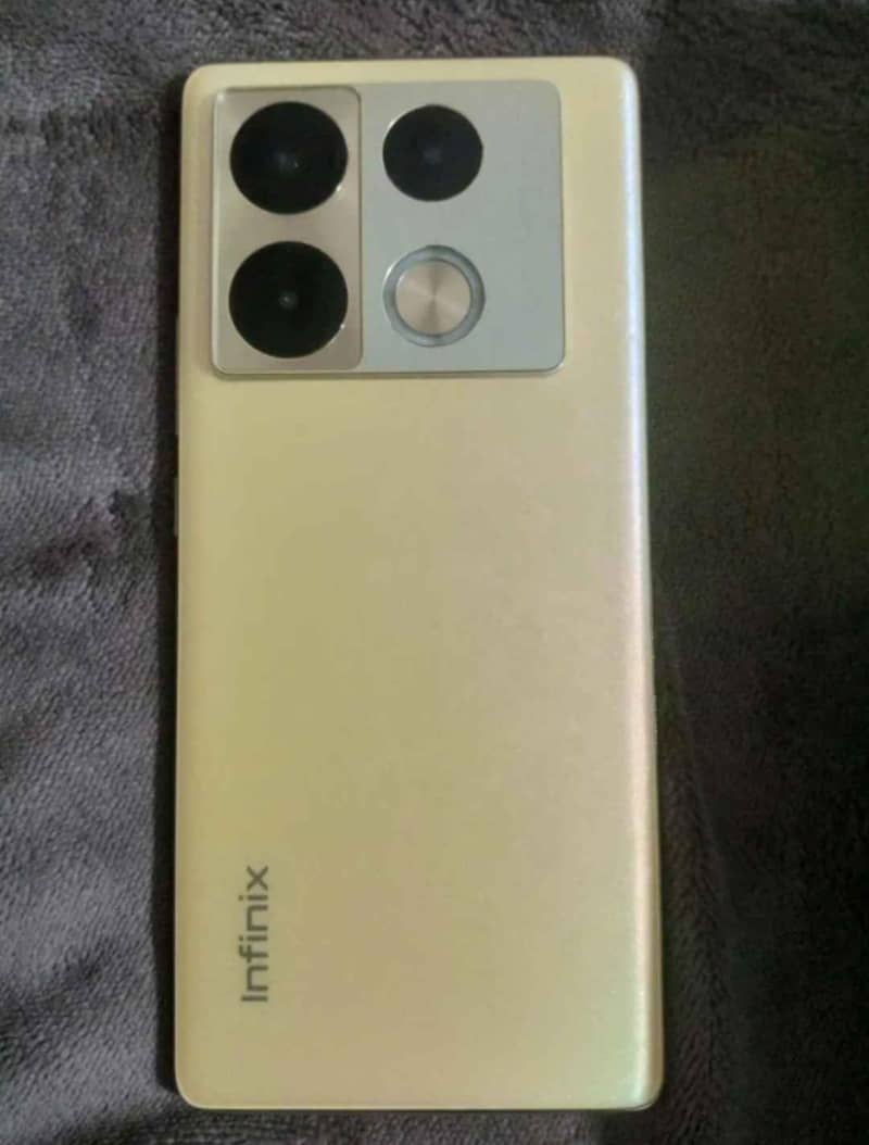 Infinix Note 40 Pro 1