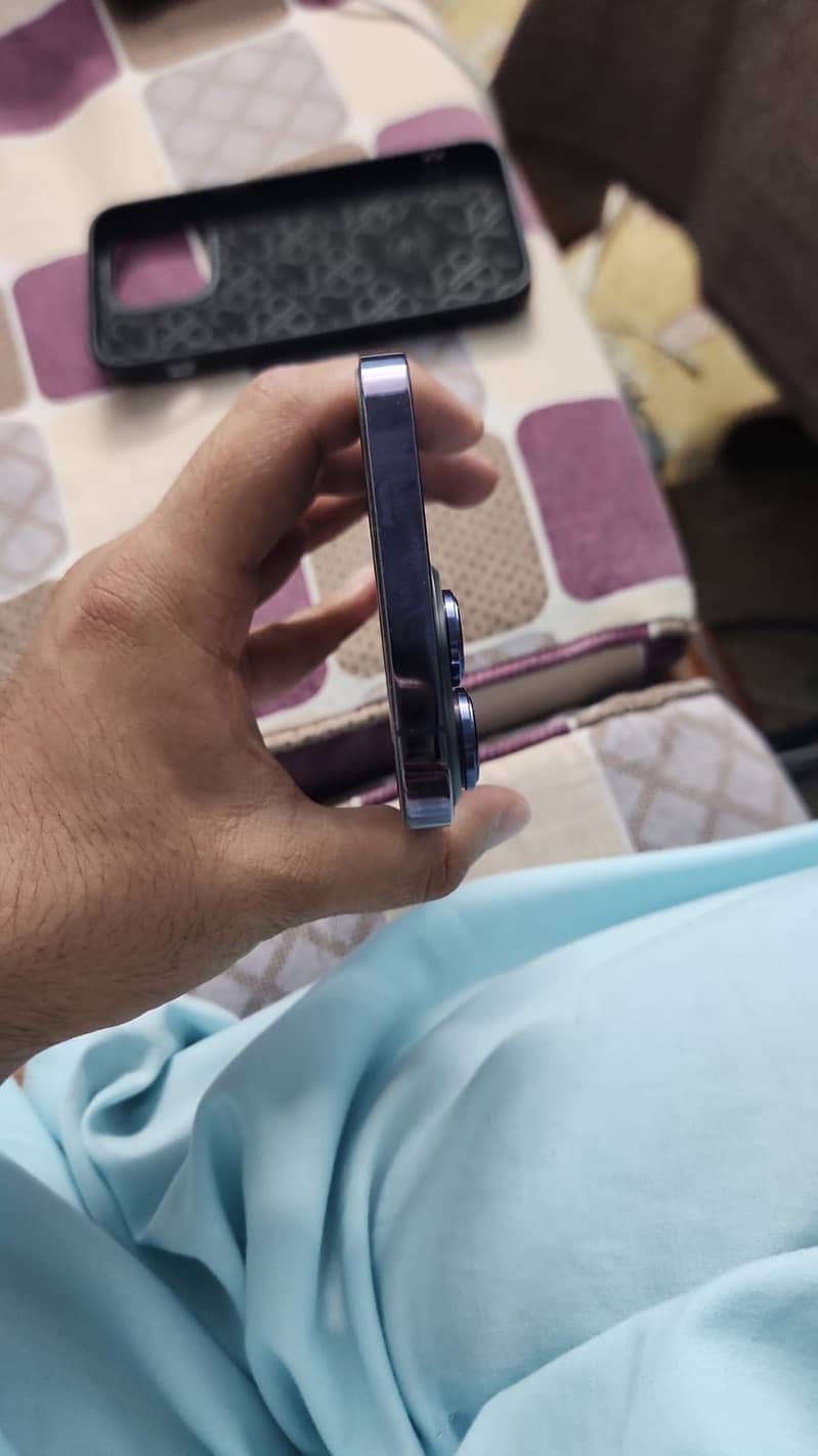 Apple iPhone 14 Pro Max 3
