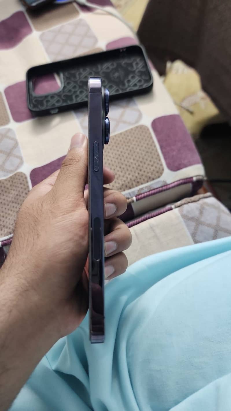 Apple iPhone 14 Pro Max 6