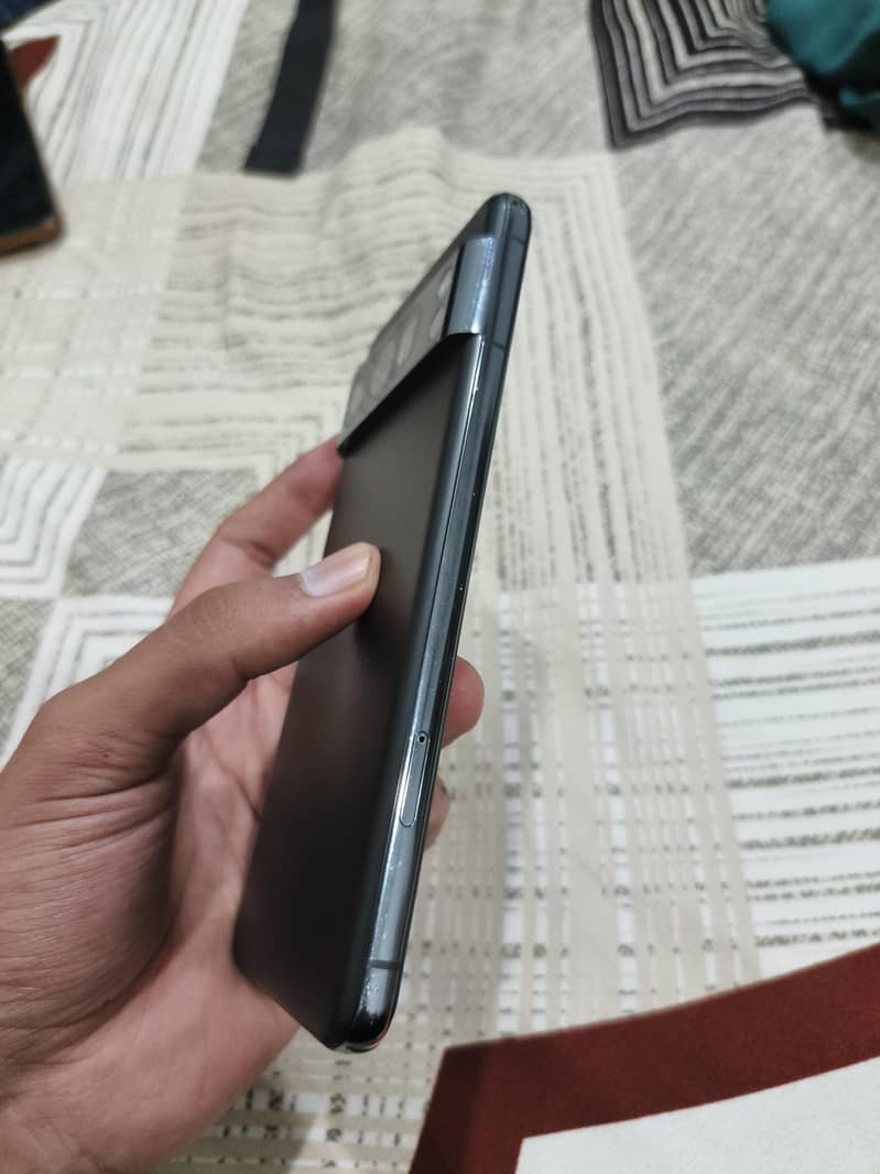 Google Pixel 8 Pro 2