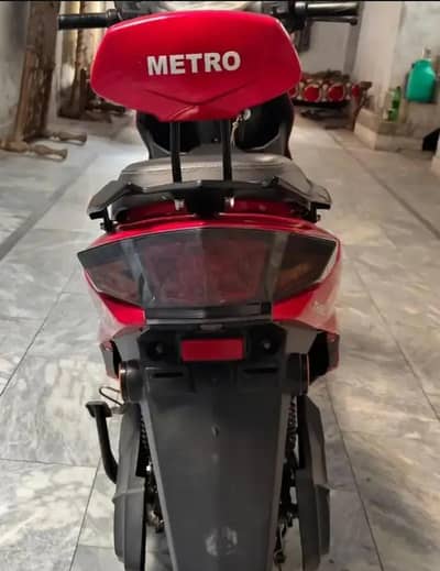 electric Scooty for sale exchange possible