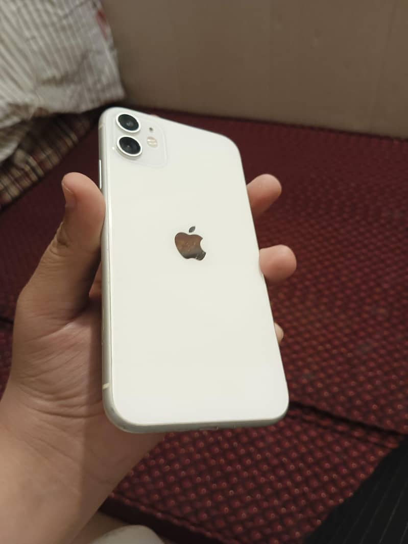 iPhone 11 5