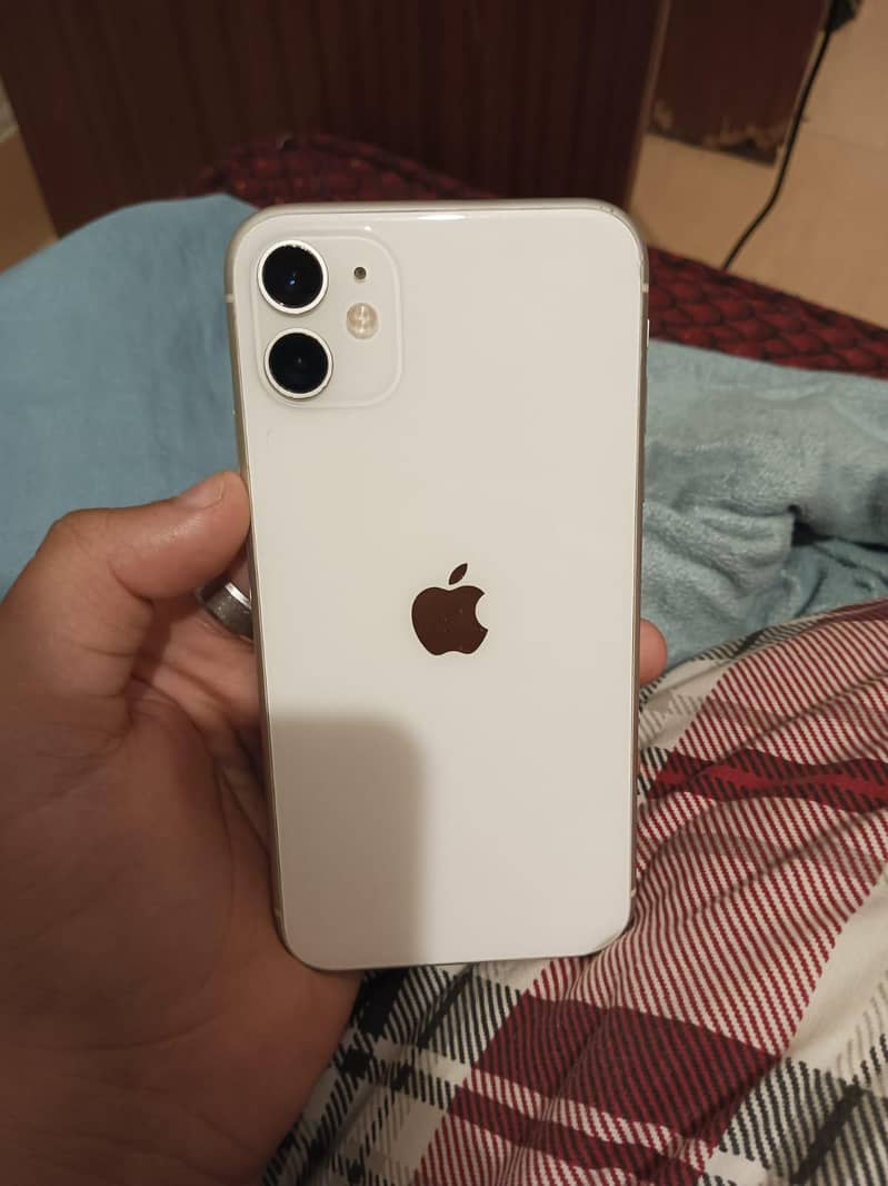 iPhone 11 6