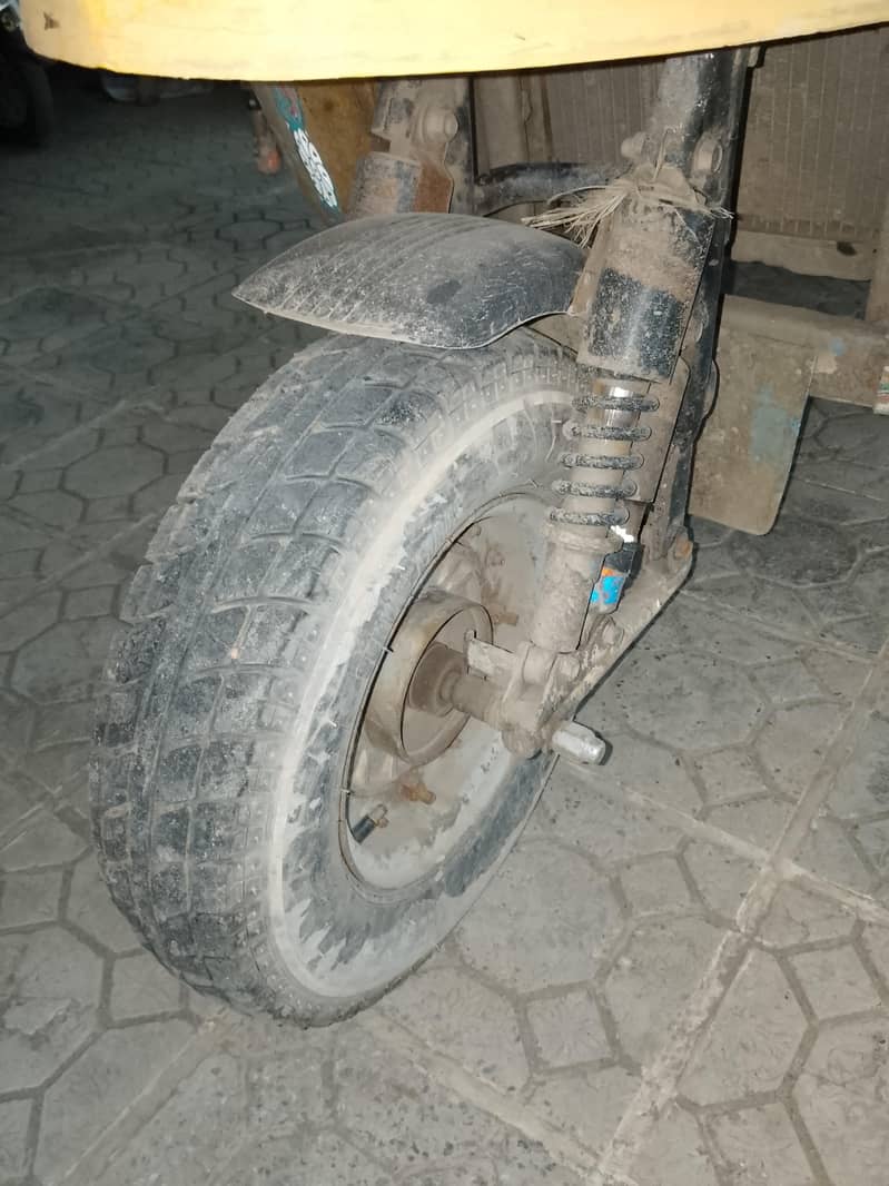2015 model rickshaw 2