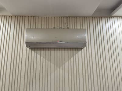 Gree inverter AC 1 ton