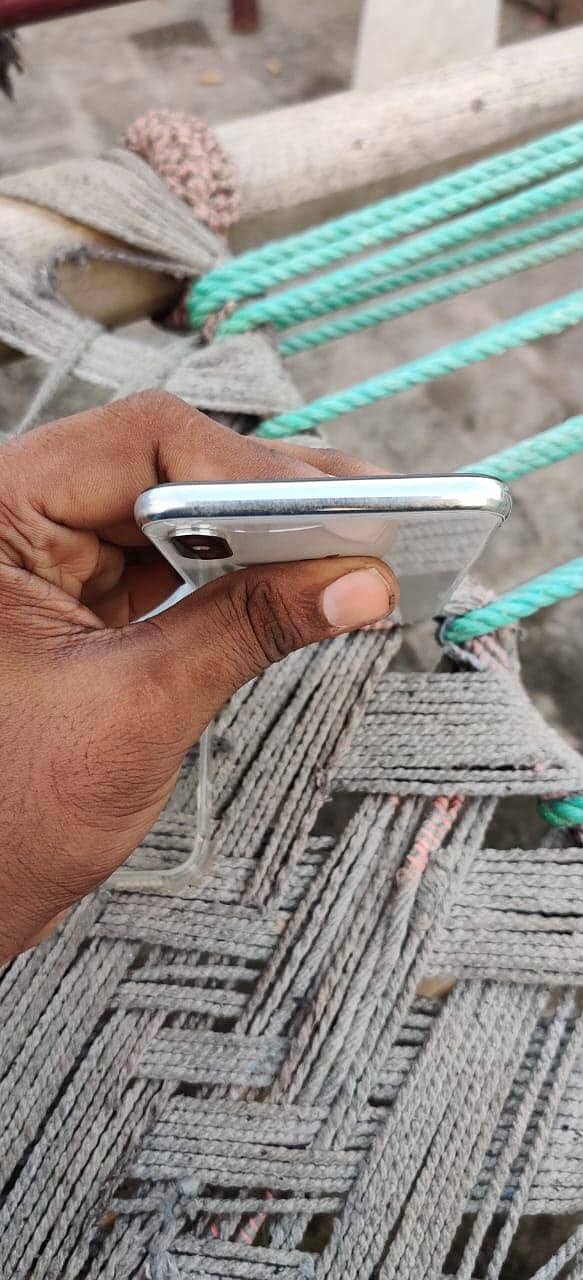 Apple iPhone X 1