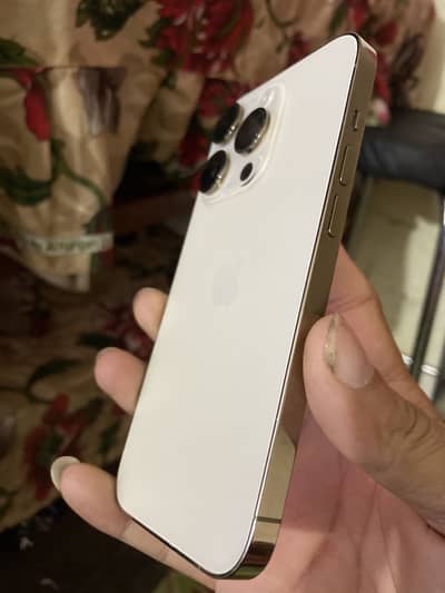 Apple iPhone 14 Pro