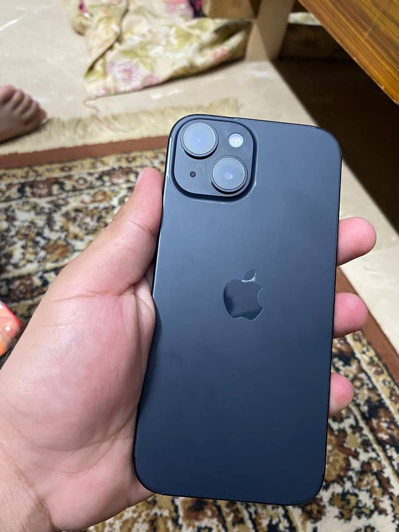Apple iPhone 15 2