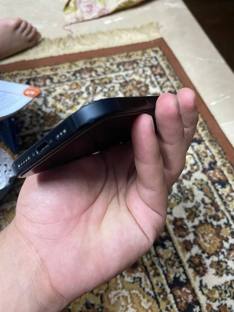 Apple iPhone 15 7