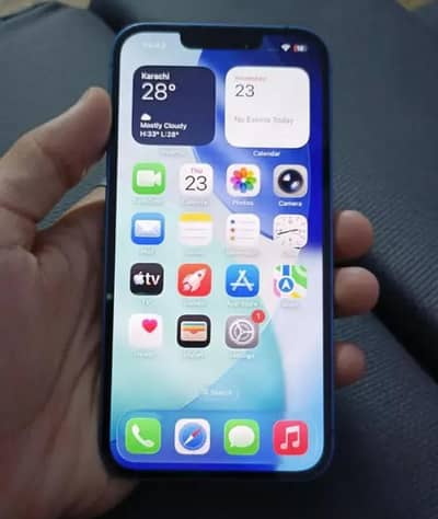 Apple iPhone 13