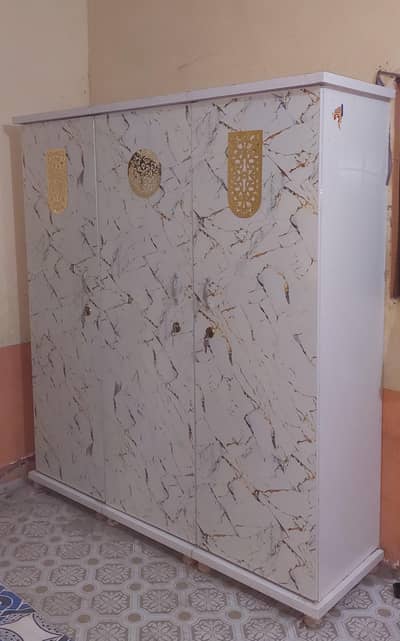 Slightly used 4 Piece furniture set