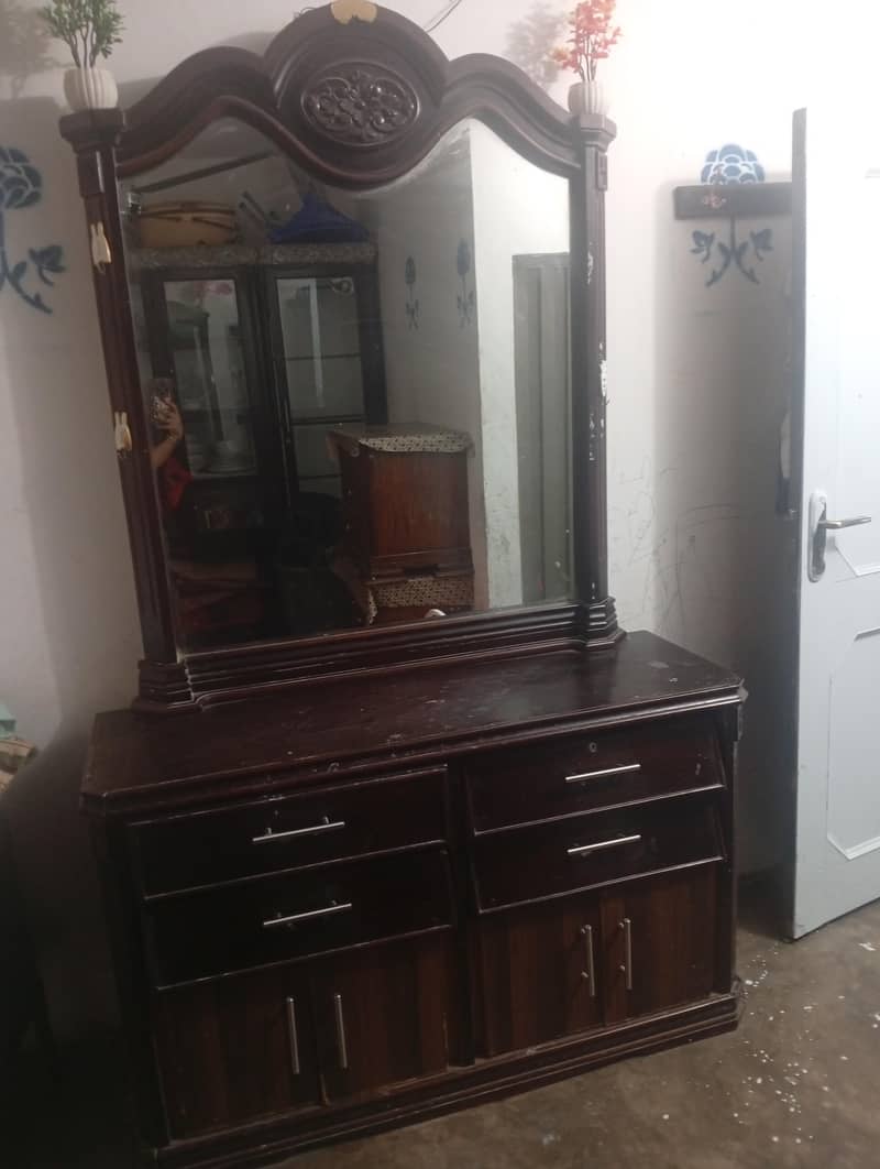 Dressing table 1