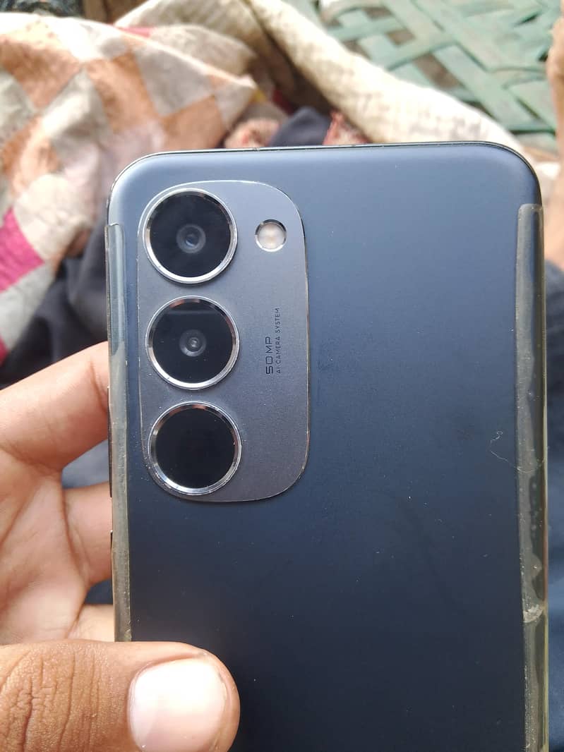 Tecno CAMON 40 Pro plus 0