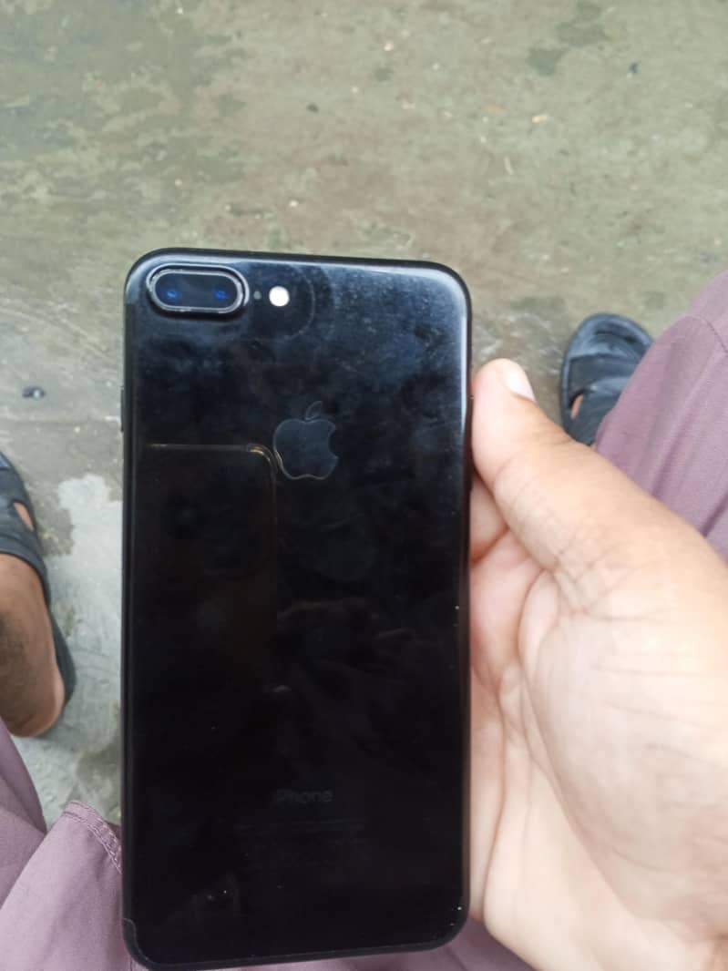 Apple iPhone 7 Plus 1