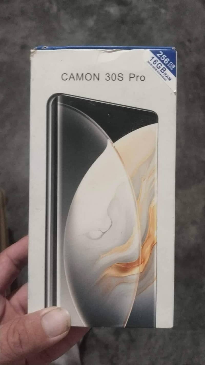 Tecno CAMON 30 Pro 0