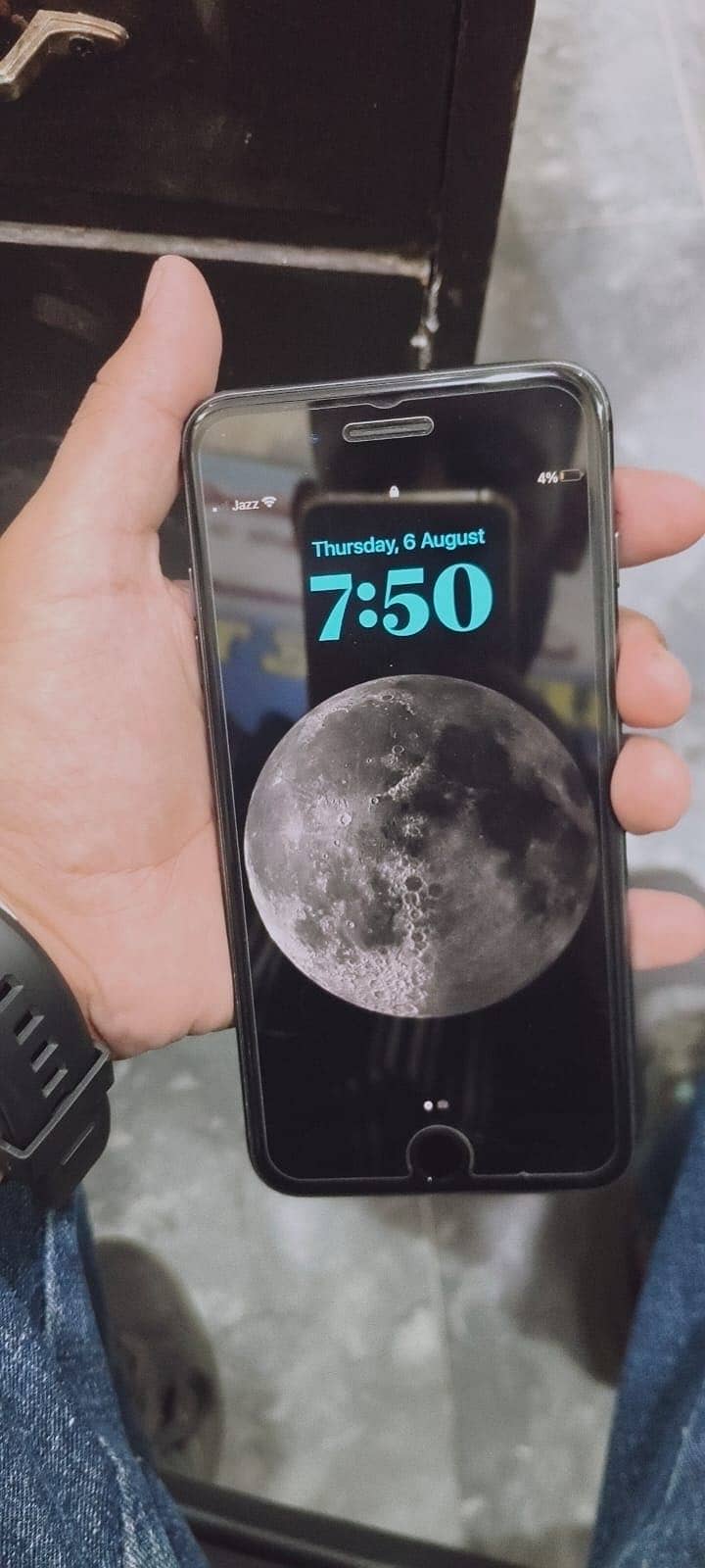 Apple iPhone 8 Plus 0