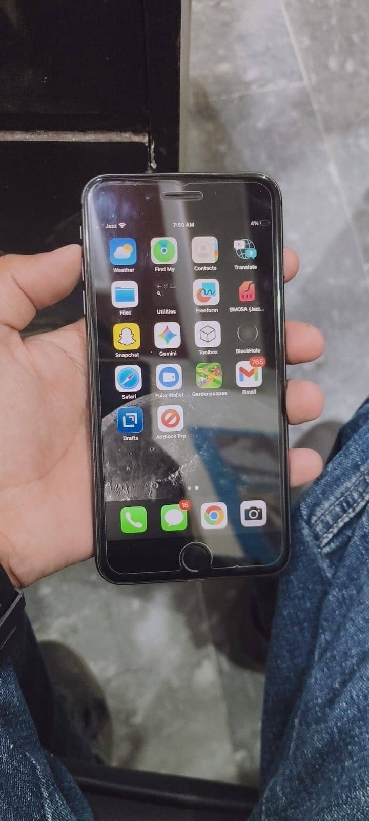 Apple iPhone 8 Plus 3