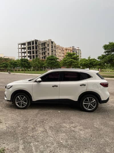MG HS 2024