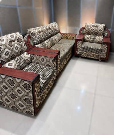 5 Seater Sofa For Sale Execellent Condition