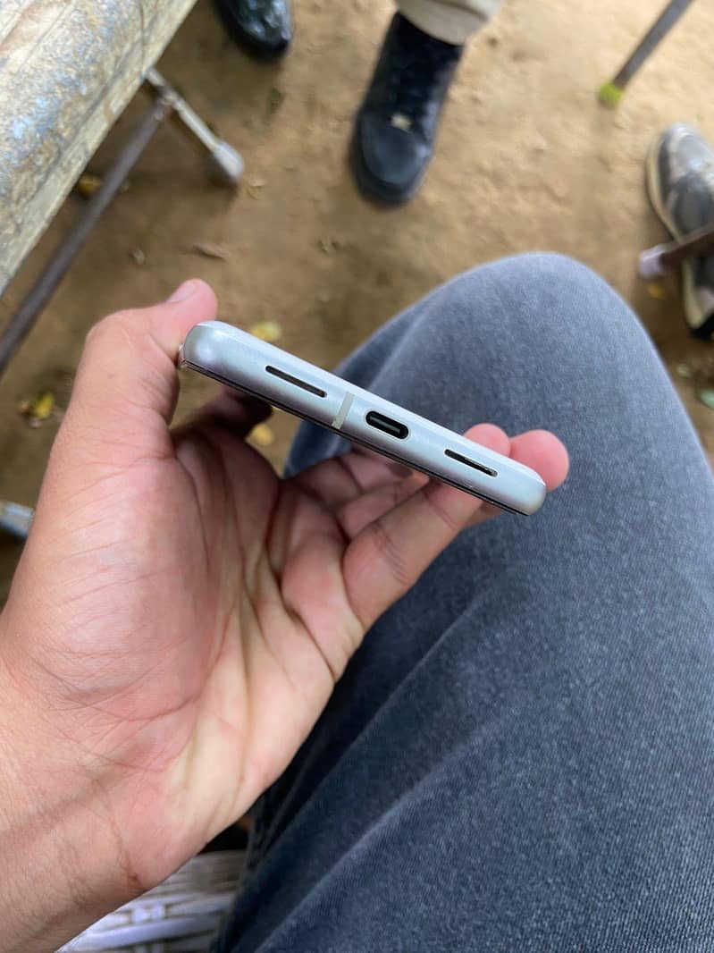 Google Pixel 7 3