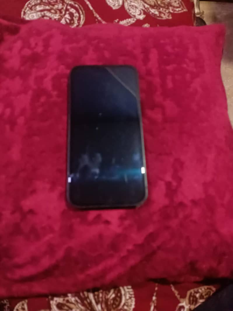 Apple iPhone 13 0