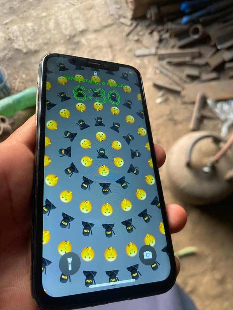 Apple iPhone X 5