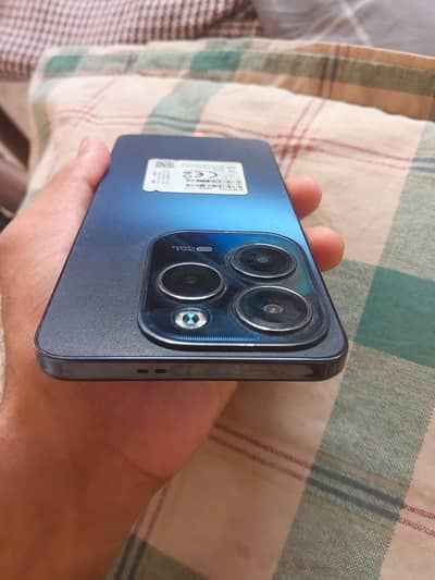 Infinix Hot 40 full box hi no open no raper 10by10 hi