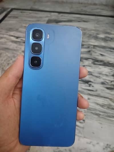 Infinix HOT 60i – 6GB + 6GB RAM | 128GB Storage | For Sale