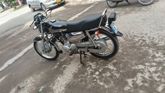 Honda salf start chrome edition black colour for sale