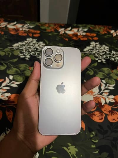 Apple iPhone 16 Pro Max